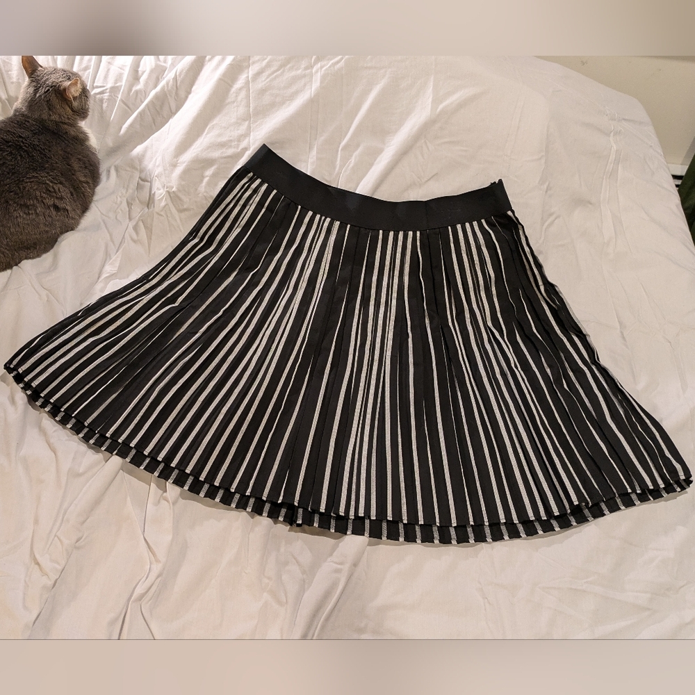 2X Torrid Black/White Skirt